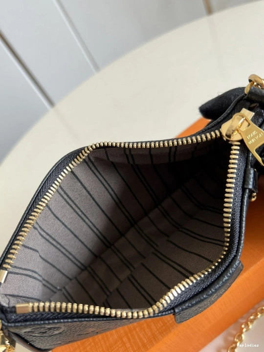 Cheap ON EASY STRAP POUCH LOUIS VUITTON 0722